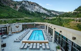 The Cliff Hotel Snowbird